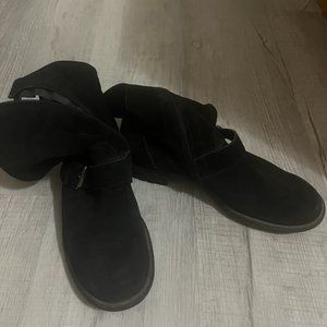 Adorable Paul Green boots
